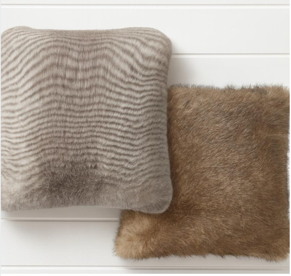 PILLOWS & THROWS