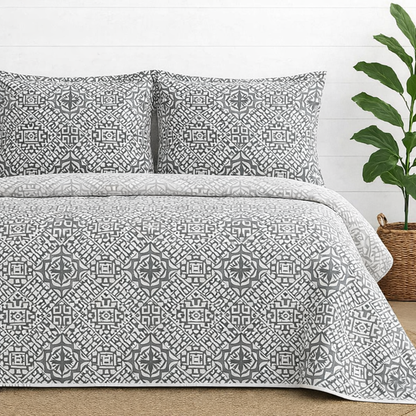 Matelass Quilt Set Ð Medallion Print