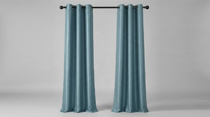 Gromet Top Black Out Panel