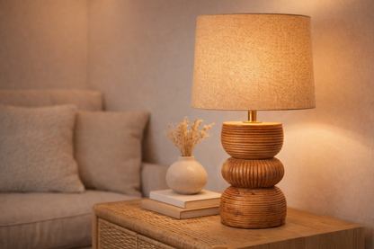 GROOVED WOODEN TABLE LAMP