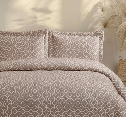 Matelass Quilt Set Ð Geometric Pattern