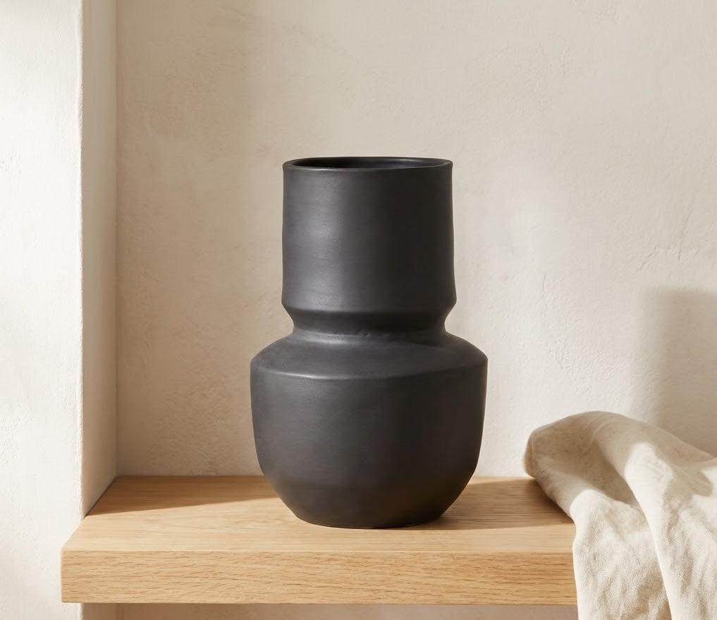 MODERN GEOMETRIC VASE