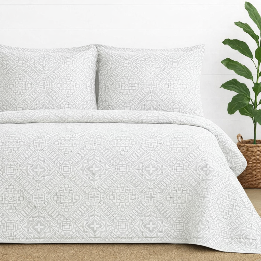 Matelass Quilt Set Ð Medallion Print